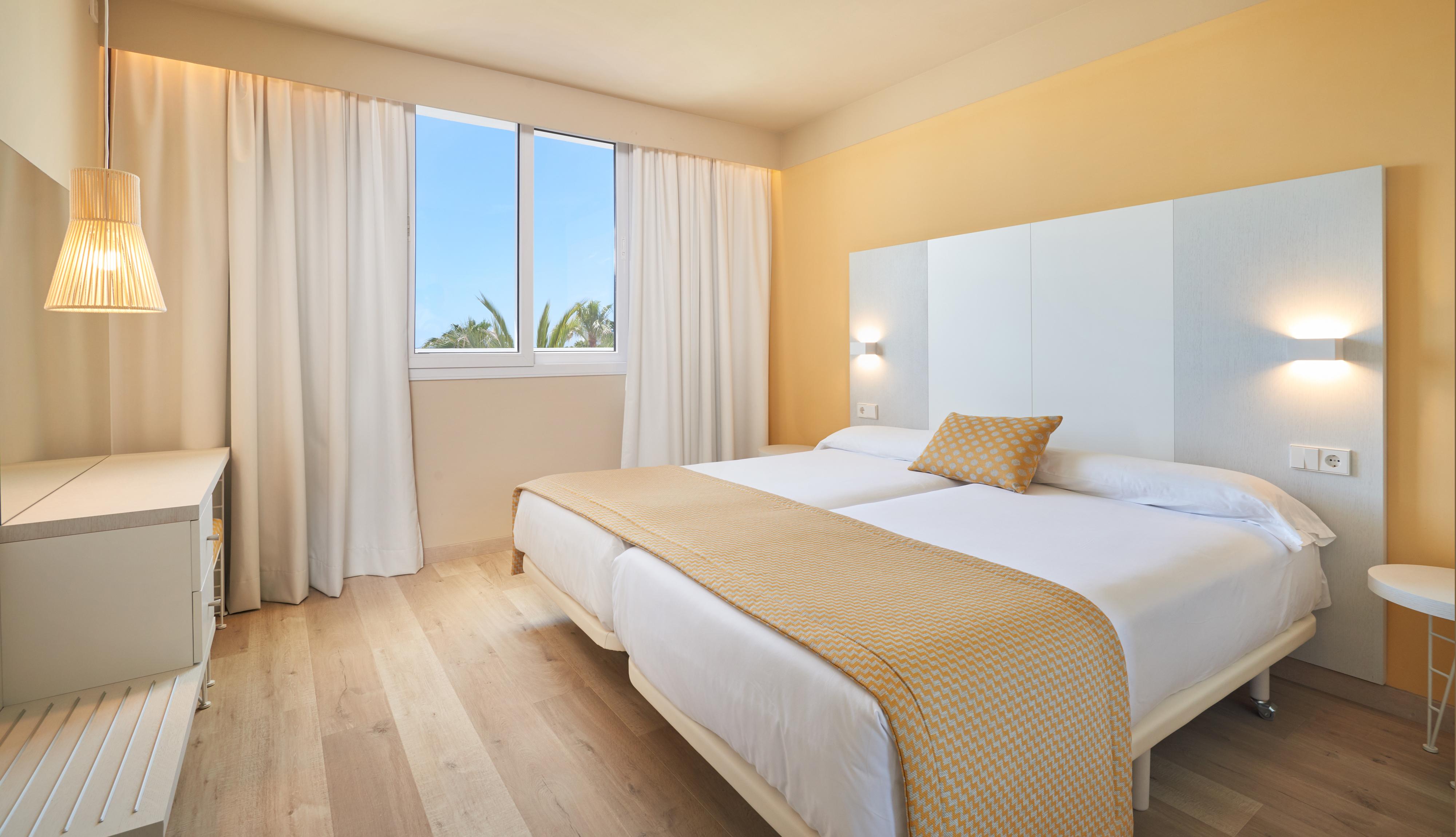 Protur Vista Badia Hotel Са Кома Екстериор снимка