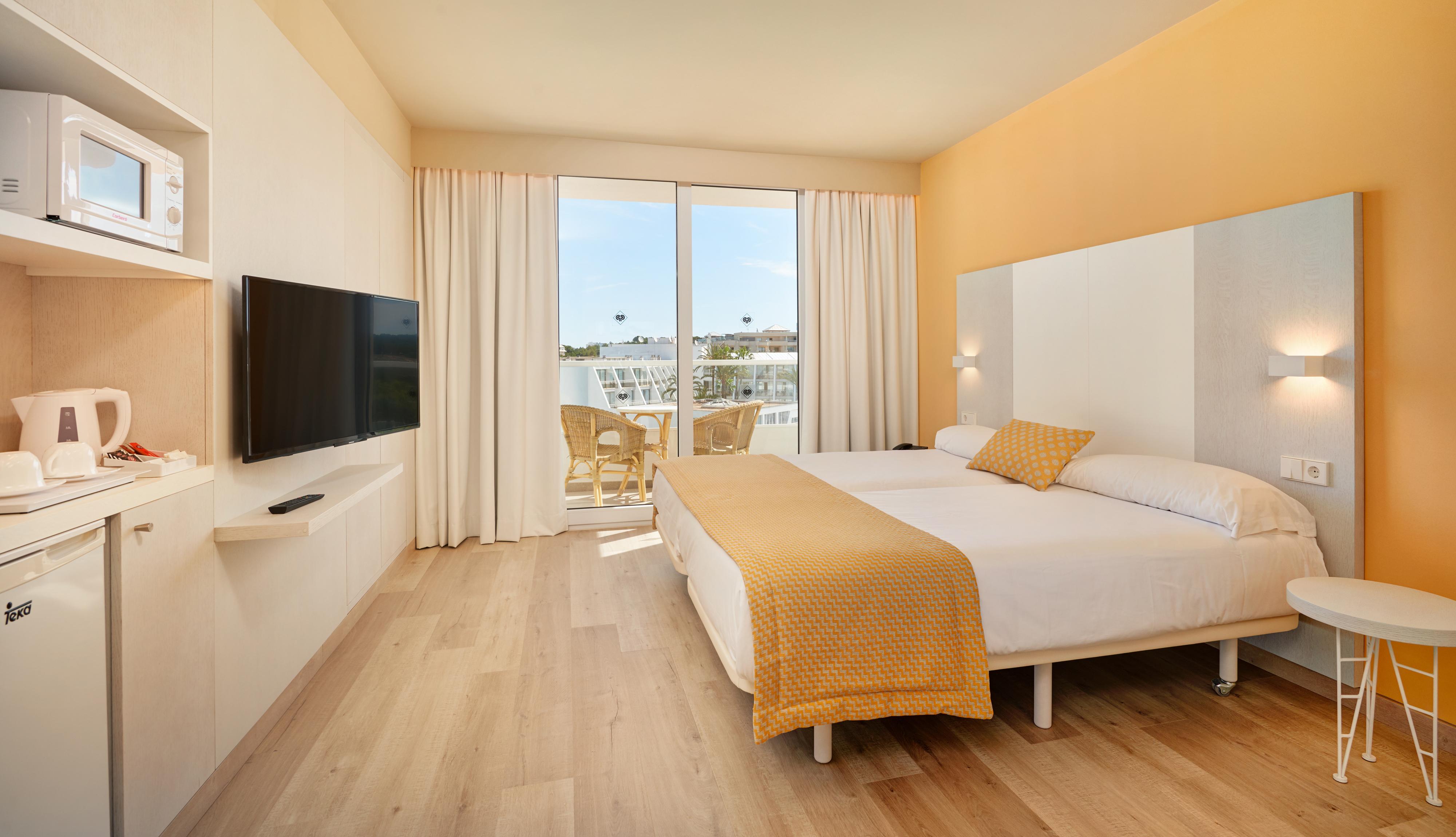 Protur Vista Badia Hotel Са Кома Екстериор снимка
